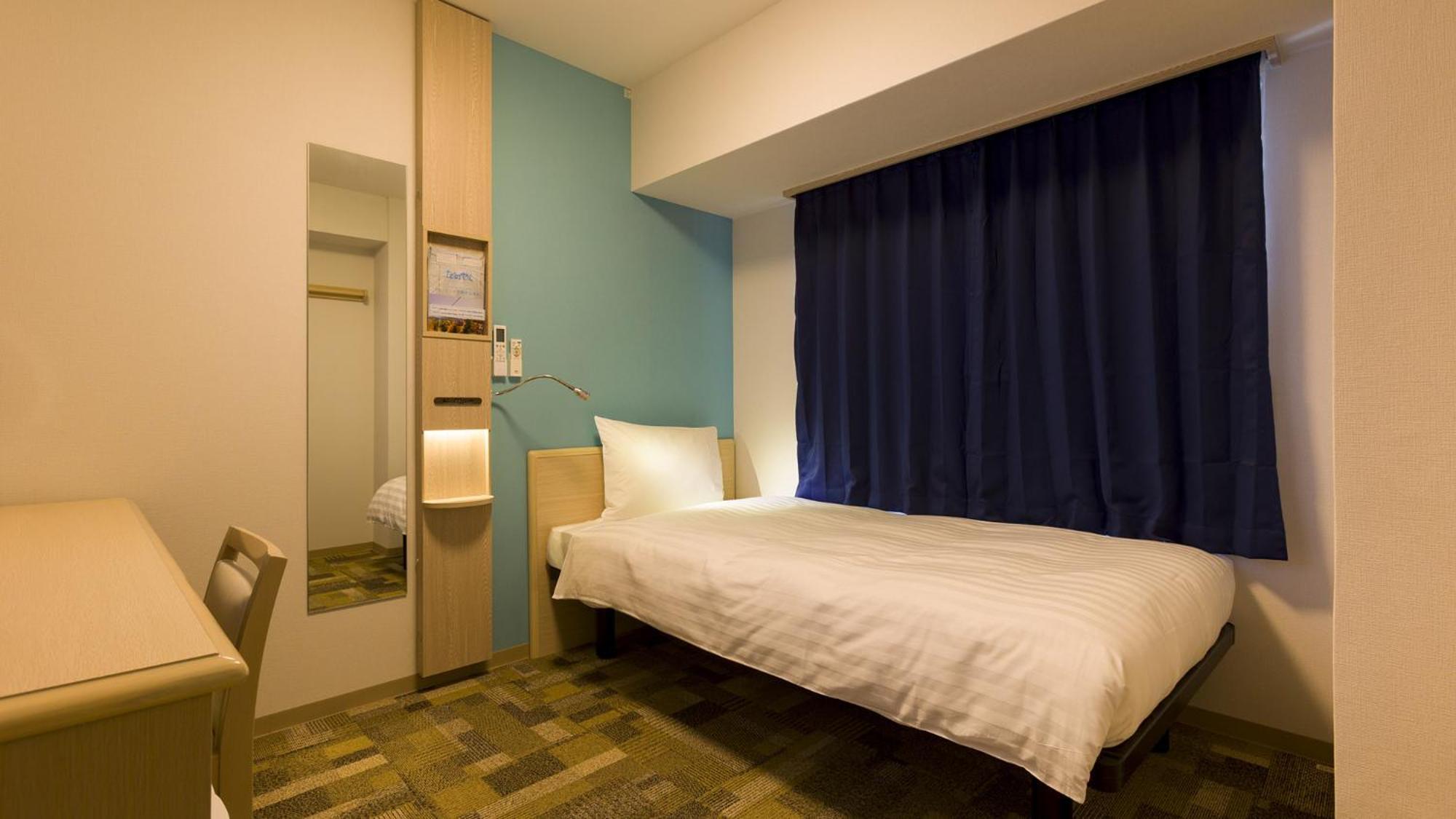 Toyoko Inn Oyama-Eki Higashi-Guchi No.2 Ояма Номер фото